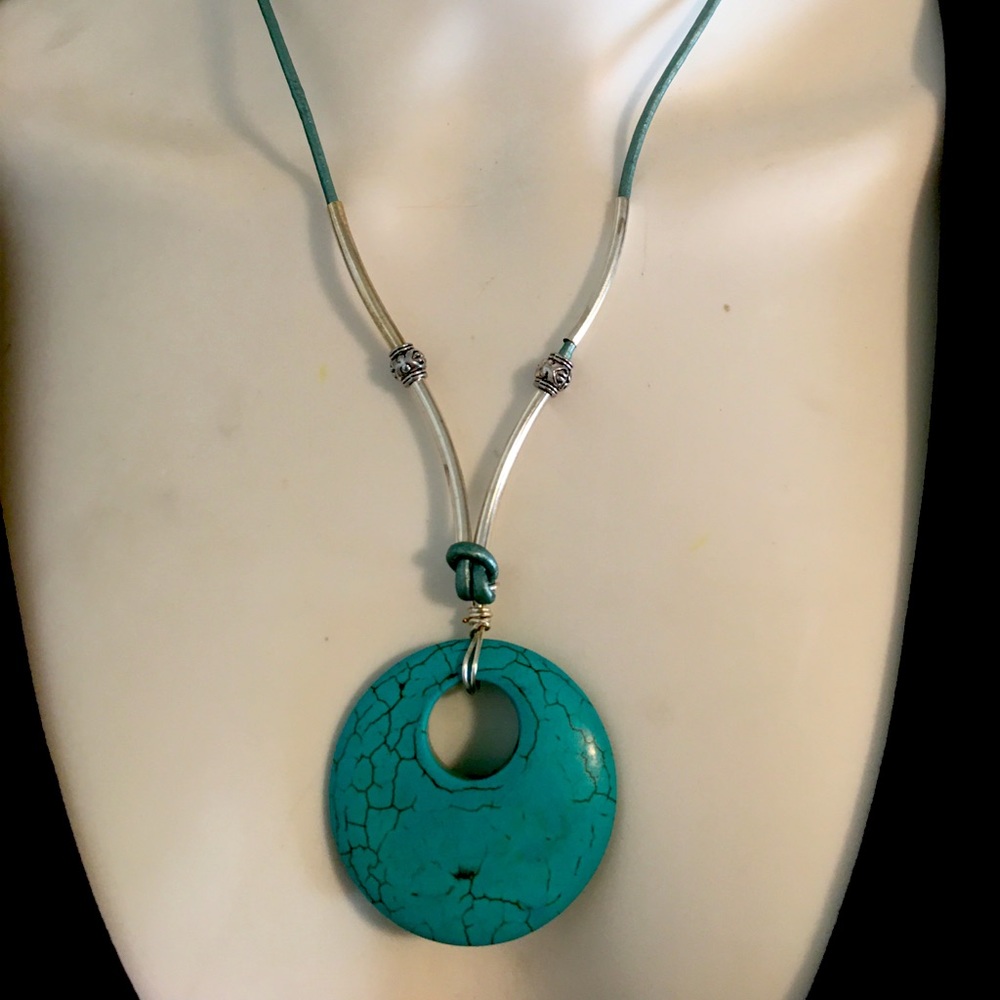 Turquoise Round Stone Pendant Necklace